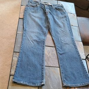 Levis